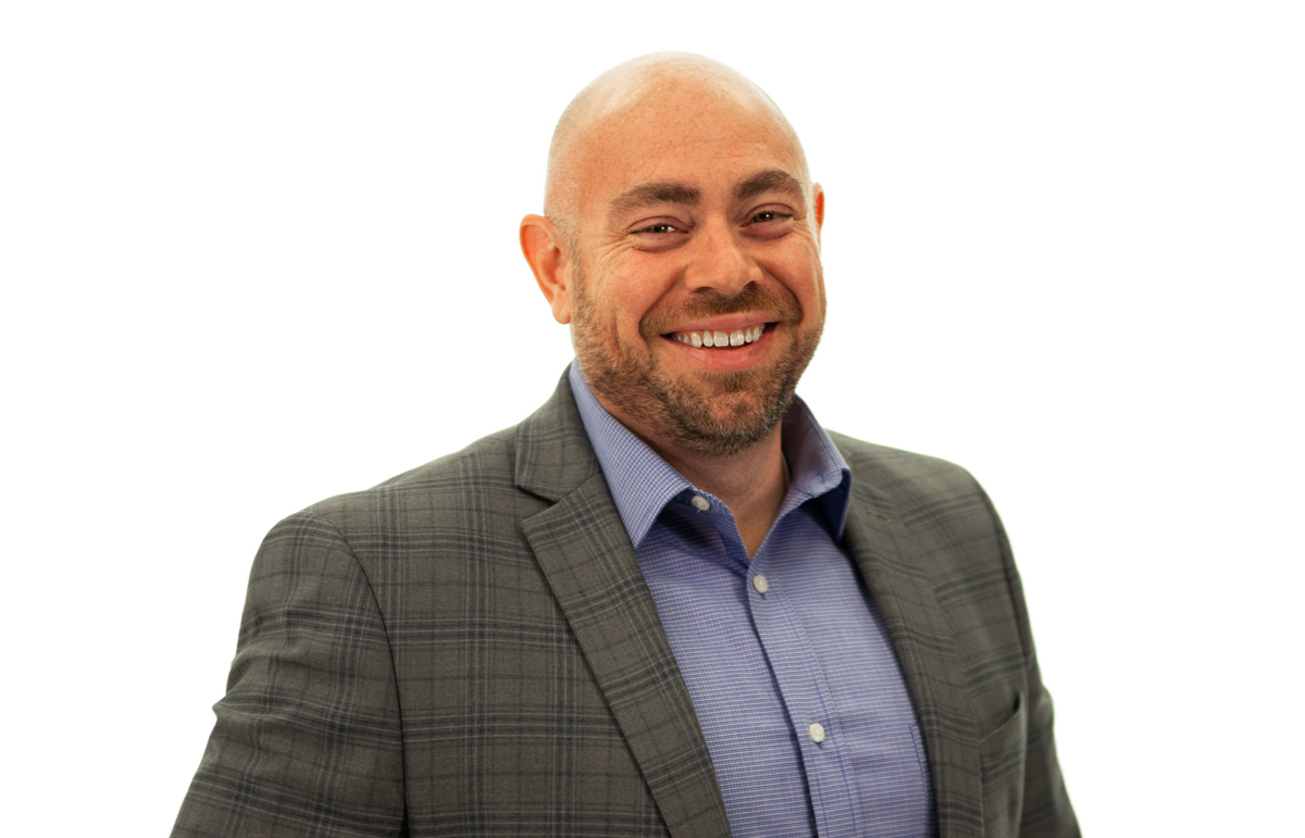 Davern-white-background mike bringing the message of better marketing